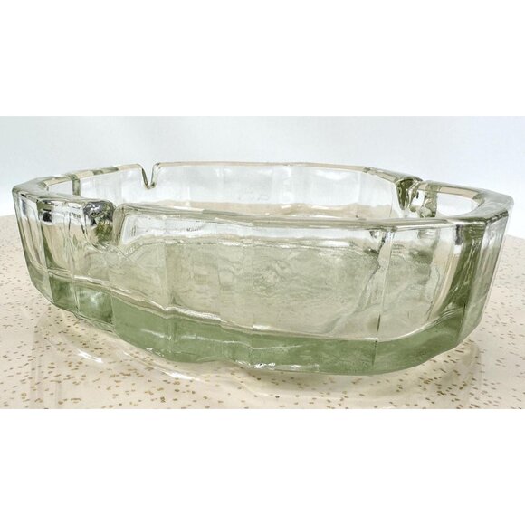 Vintage Iceberg ashtray, freeform clear glass, Scandinavian style catch-all - Picture 7 of 10